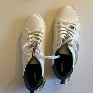 *NWT Old Navy White Women's Sneakers - Size 6
